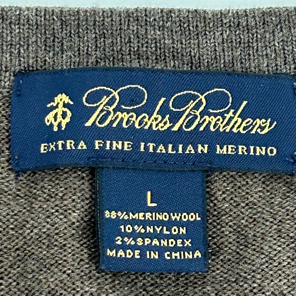 Brooks Brothers Sweater Mens L Brown V-Neck Extra Fine Italian Merino Wool Knit - Picture 3 of 8